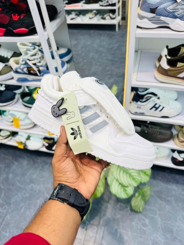 BADBUNNY BEIGE