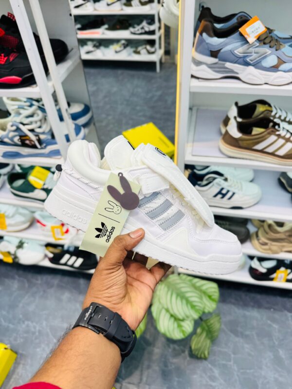 BADBUNNY WHITE