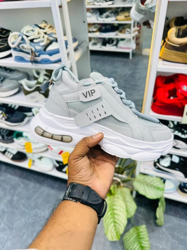 VIP GRAY